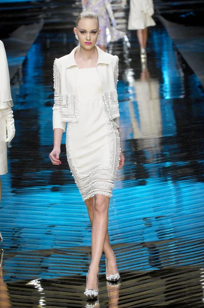 Look 13